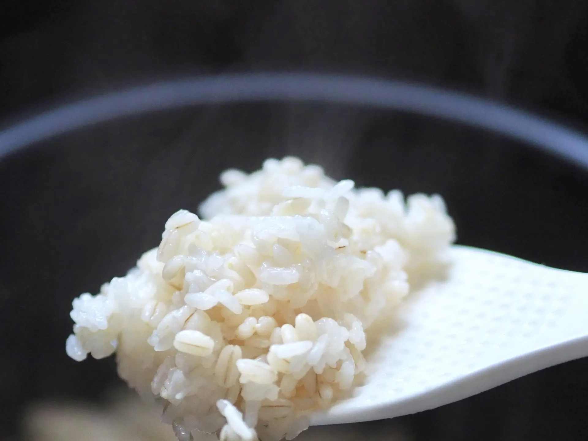 おなかかスッキリ“大麦”「腸活美人うるち丸麦」で腸活を応援します